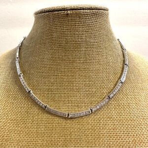 🦢 Swarovski Brand Necklace.  Collar w/ Silver plated bars w/ clear crystals
